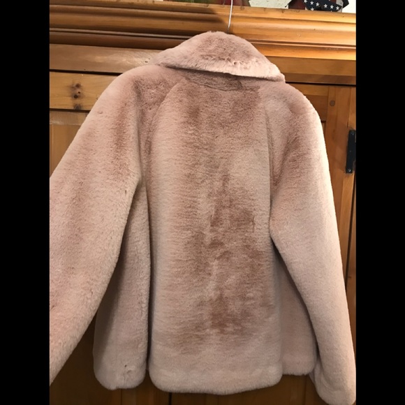 Emanuela Faux-Fur Oversized Fluffy Fur Jacket. - Picture 6 of 11